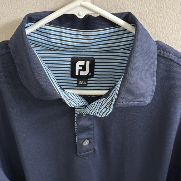Footjoy medium men’s golf polo - Picture 2 of 4